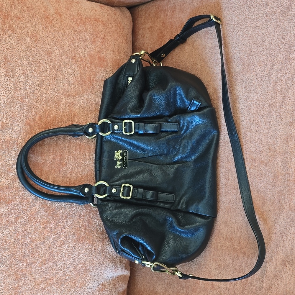 COACH 21222 LARGE BLACK SOFT LEATHER CROSSBODY BAG WITH LOGO